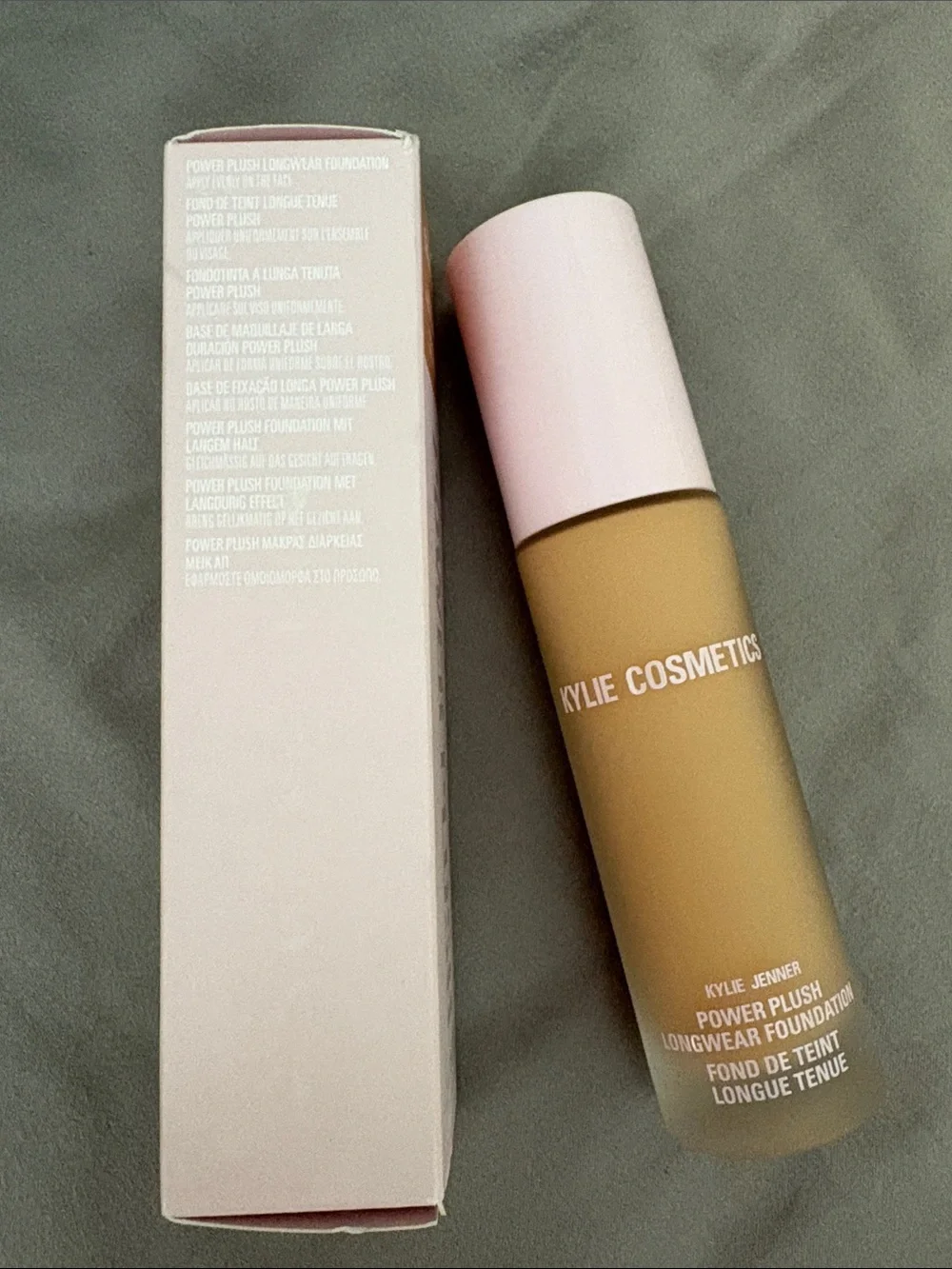 Kylie Cosmetics Power Plush Longwear Foundation — Warm Beige with Pink Cap